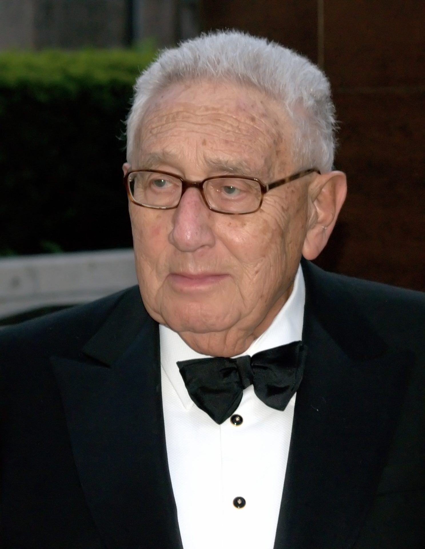 Henry Kissinger - 【都市伝説】世界を牛耳るイルミナティの主メンバー8人＆コロナも予言？陰謀論4説！